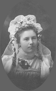 Julia Peterson, 23 July 1899 (wedding photo)